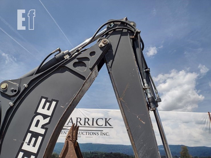 2010-deere-310j-image-40