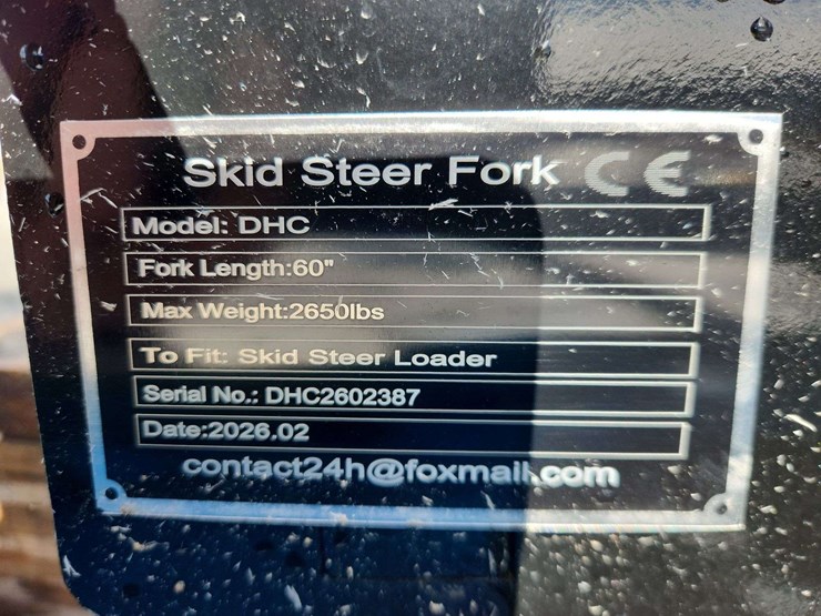 future-ft-dhc-skid-steer-forks-image-2