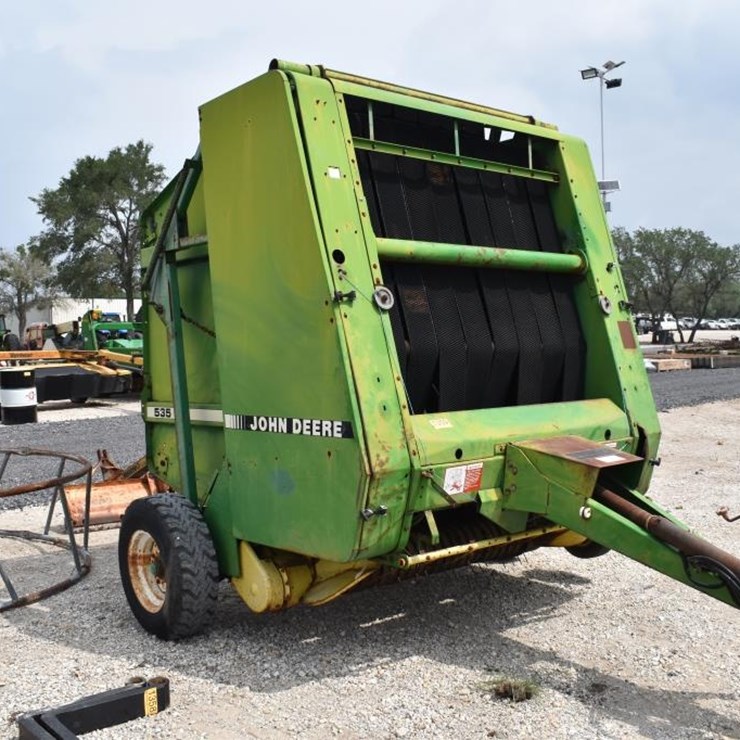 JOHN DEERE 535