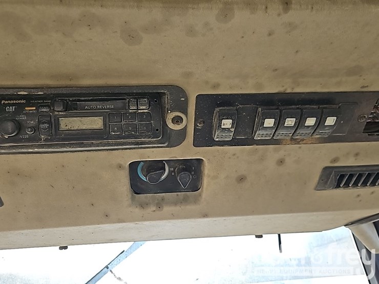 caterpillar-426c-image-29