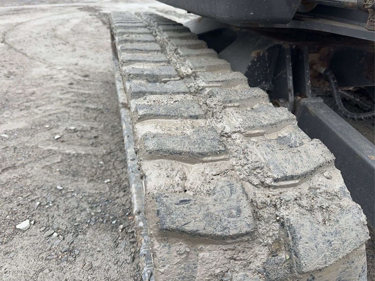 2024-case-cx37c-image-14