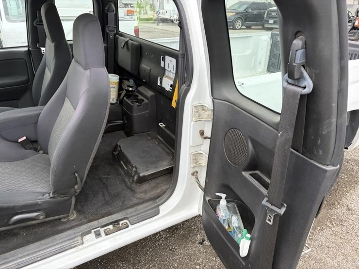 2009-chevrolet-colorado-image-11