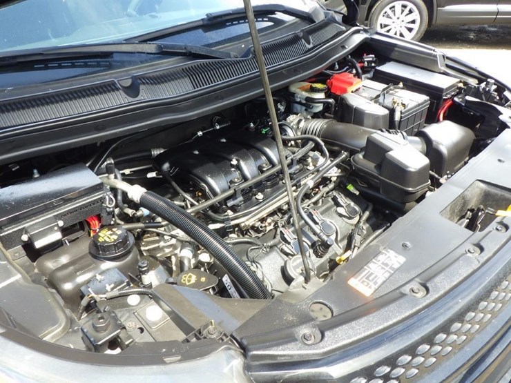 2014-ford-explorer-image-11
