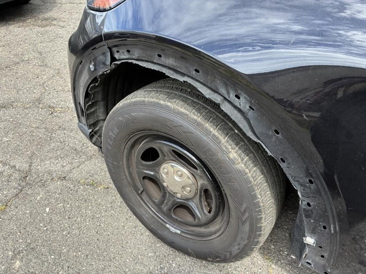 2022-ford-explorer-police-interceptor-image-5