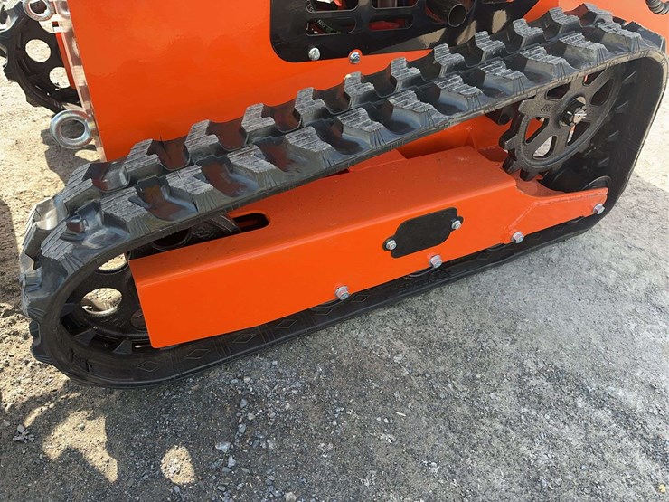 2026-future-ft36c-mini-skid-steer-image-10