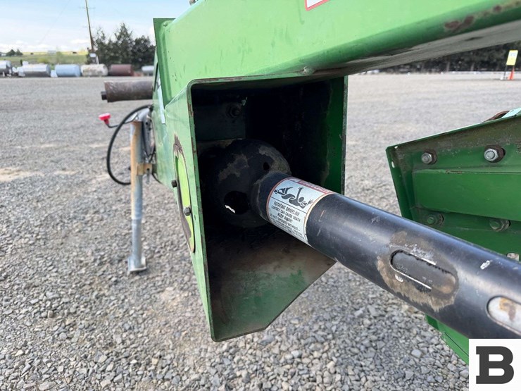 john-deere-820-image-13