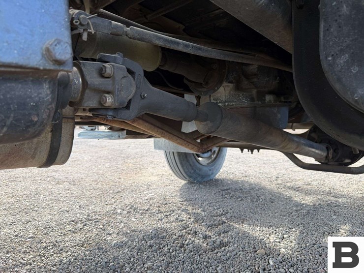 1985-international-1854-flatbed-truck-image-30