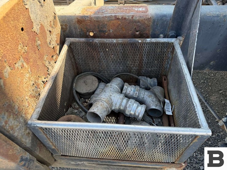 1998-international-f-4900-cab-&-chassis-truck-image-34