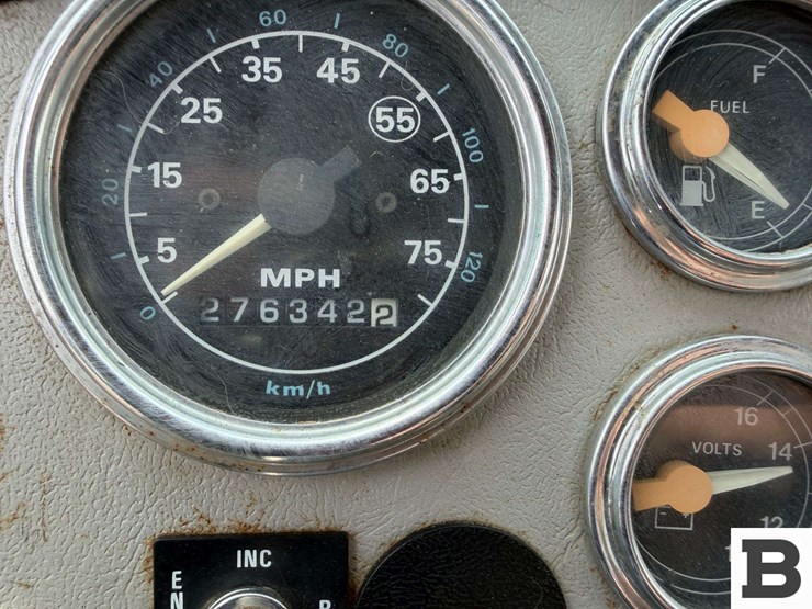 1996-ford-la9000-image-48