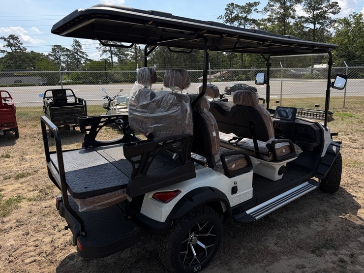 #577-•-#576-•-golf-cart-image-6