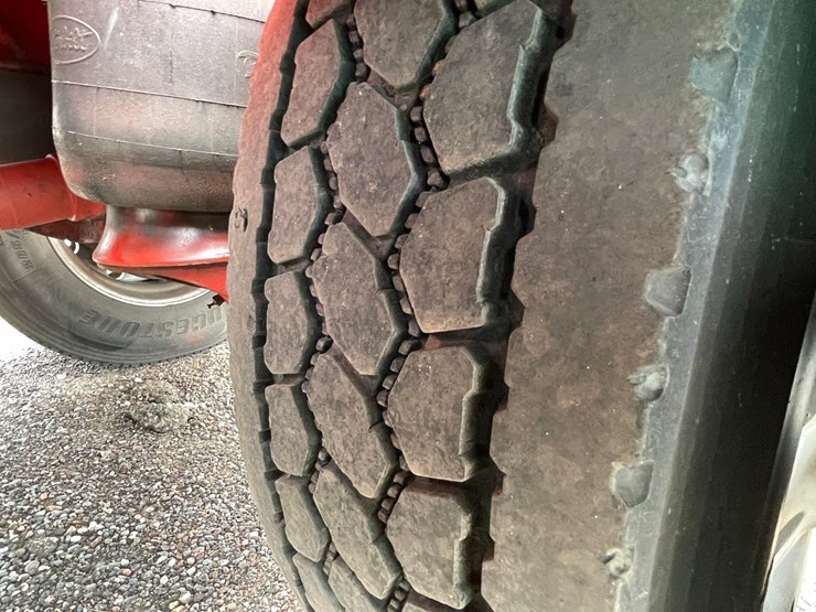 1976-peterbilt-359-image-61