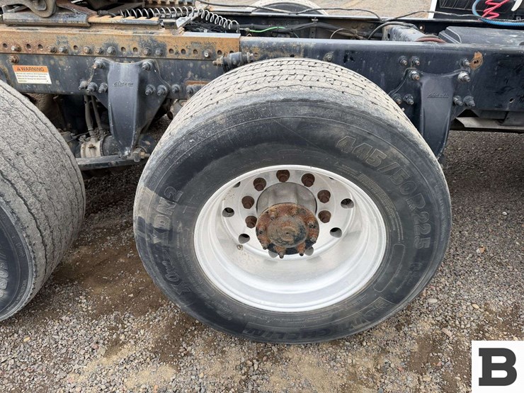 2018-freightliner-cascadia-125-image-35