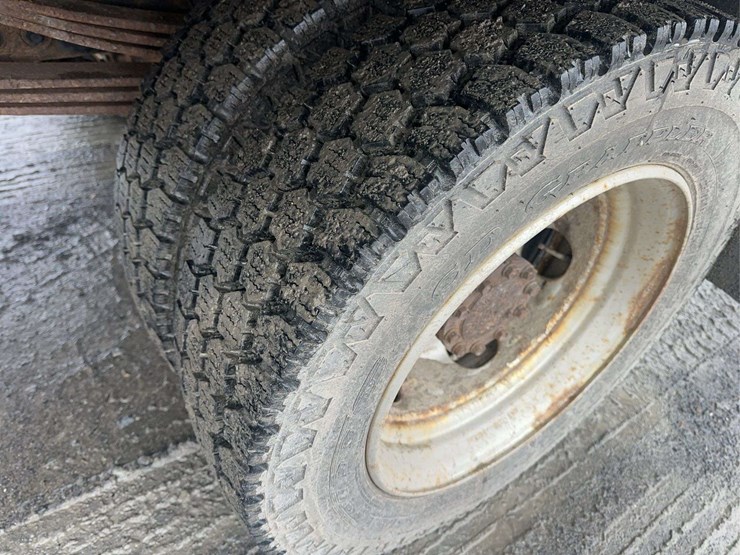 2020-hino-195-image-10