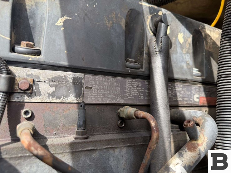 1996-ford-la9000-image-32