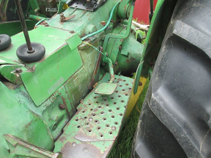 1976-john-deere-2040-image-28