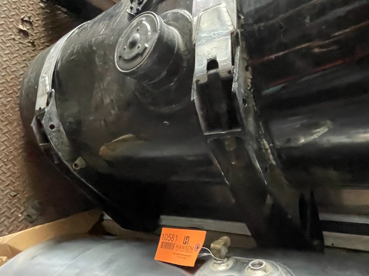 peterbilt-358-image-9