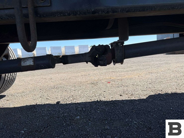 2009-freightliner-m2-box-van-truck-image-39