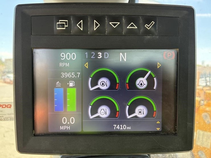 2021-deere-624l-image-23