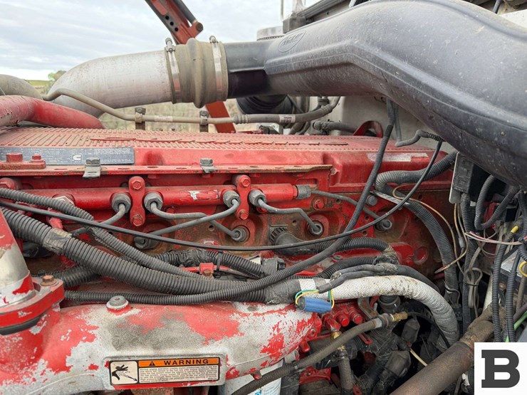 2013-peterbilt-388-image-49