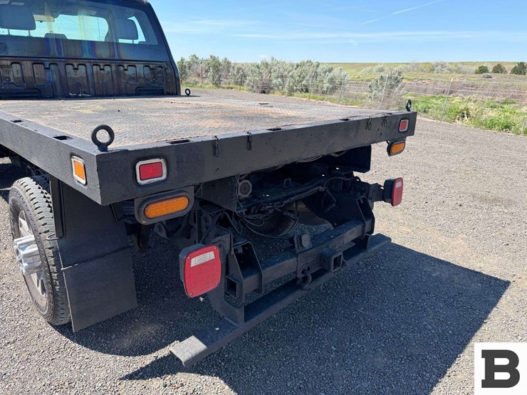 2017-ford-f350-image-18