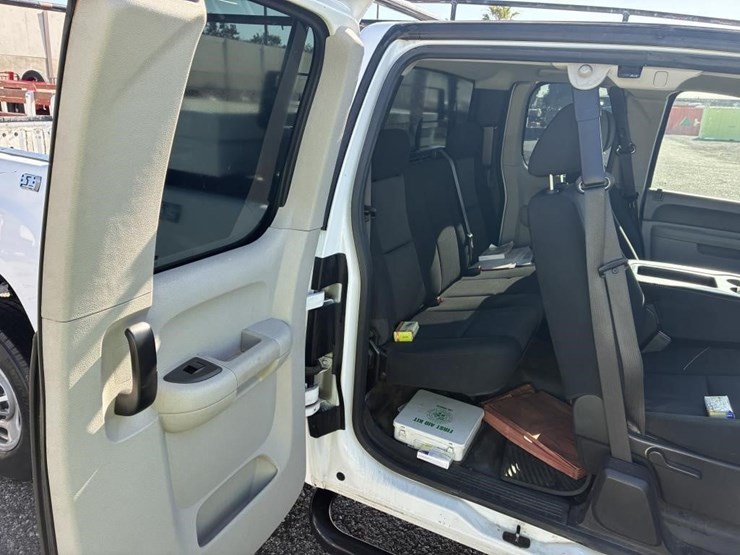 2012-gmc-sierra-2500-image-10