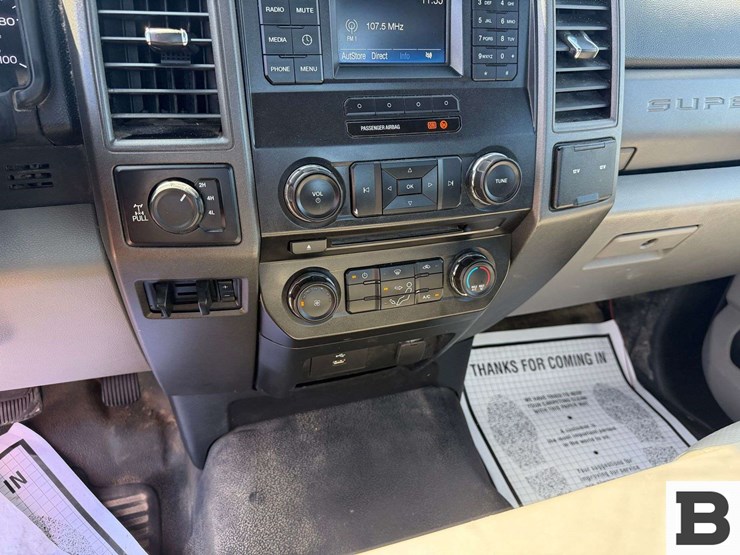 2017-ford-f350-image-31