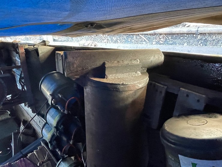 #10399-•-dump-truck-hydraulic-cylinder-image-3