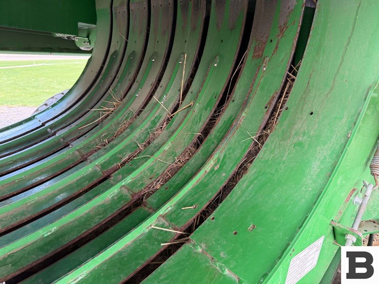 2015-john-deere-l340-image-37