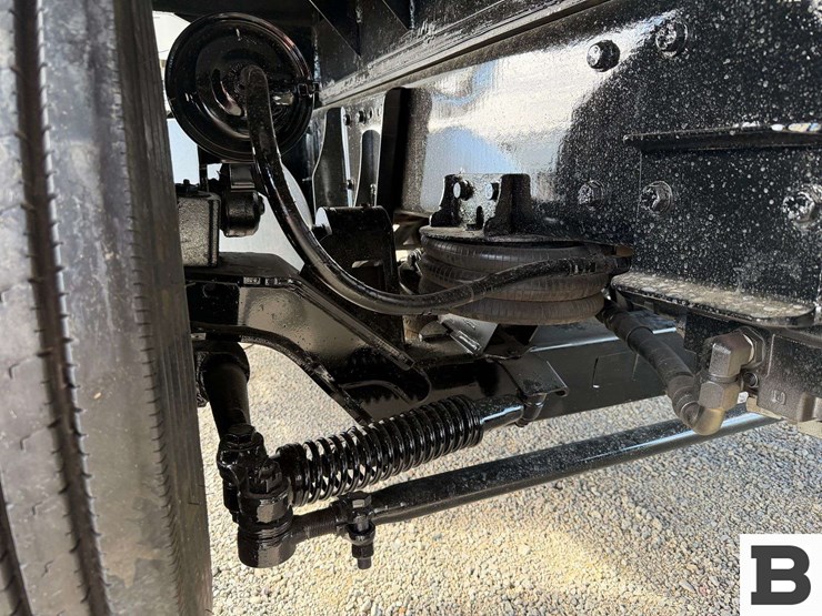 2017-kenworth-t880-image-18