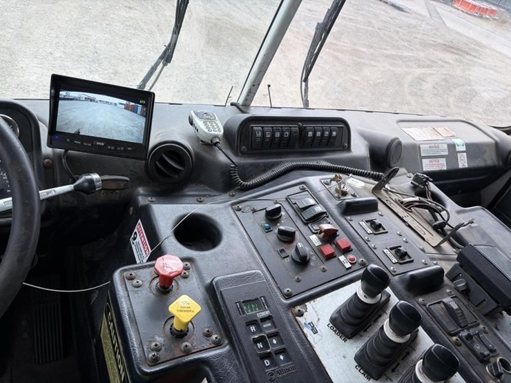 2011-autocar-xpeditor-image-15