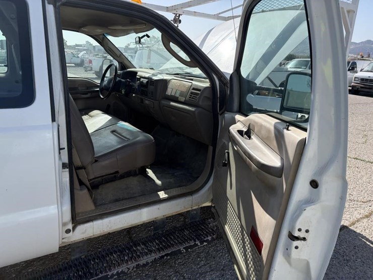 2003-ford-f450-image-12