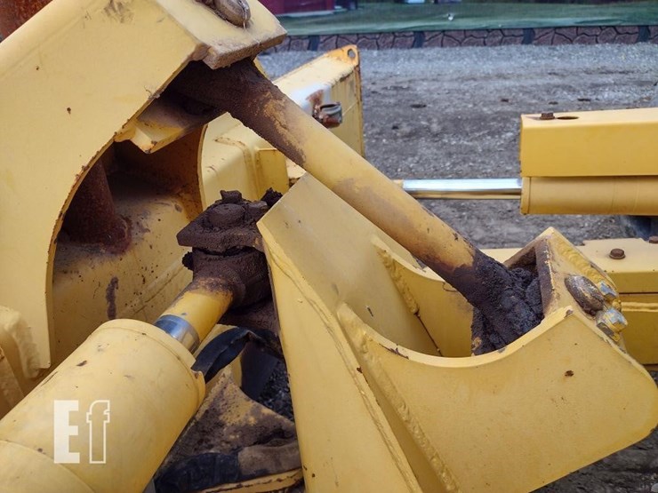 2012-komatsu-d21p-8e0-image-24