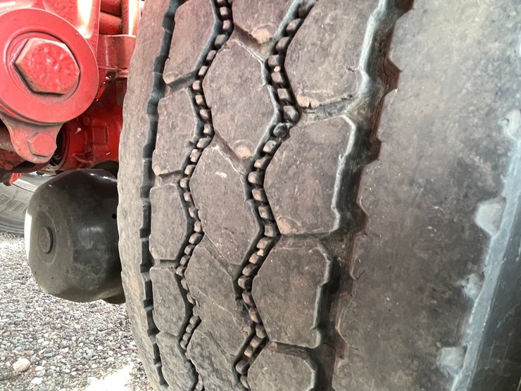 1976-peterbilt-359-image-47