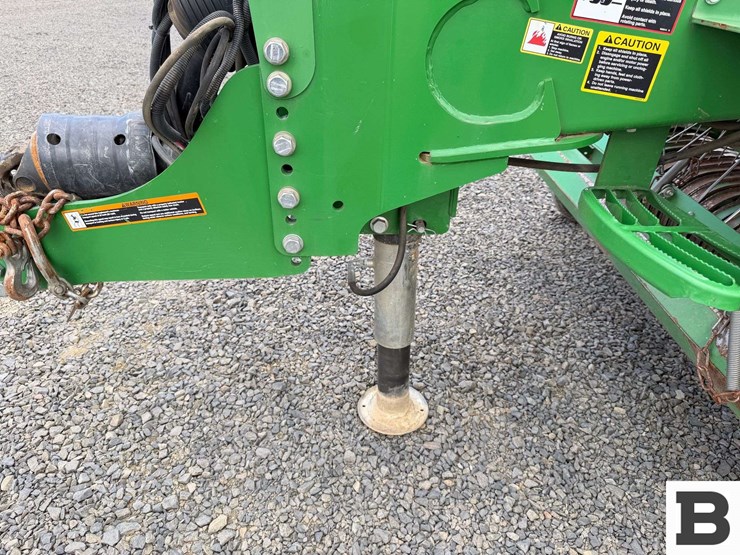 2015-john-deere-l340-image-14