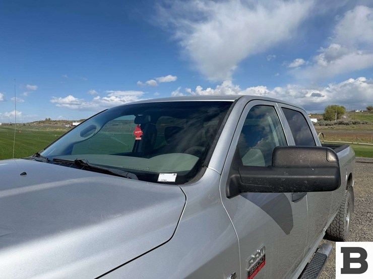 2012-dodge-3500-image-9