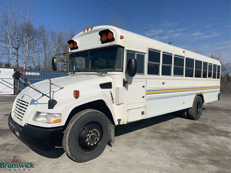 2009-bluebird-vision-image-1