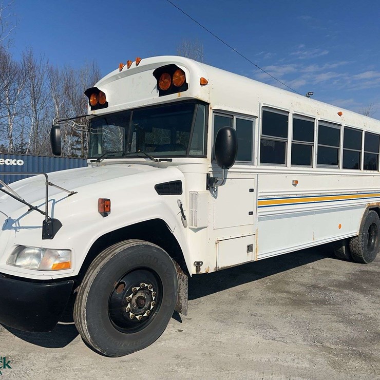 2009 BLUEBIRD VISION