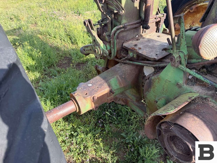 1957-john-deere-520-image-14