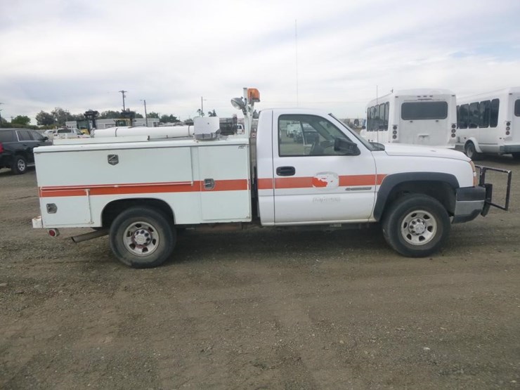 2007-chevrolet-2500-image-13