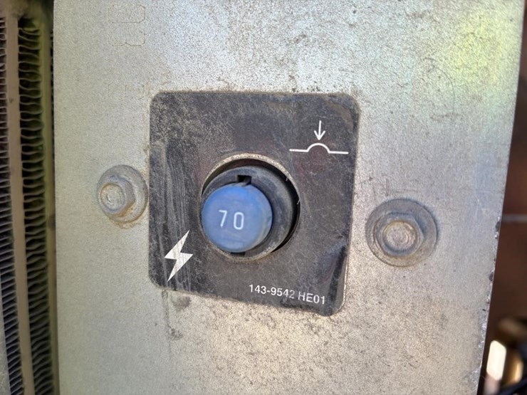 2009-caterpillar-cb24-image-23