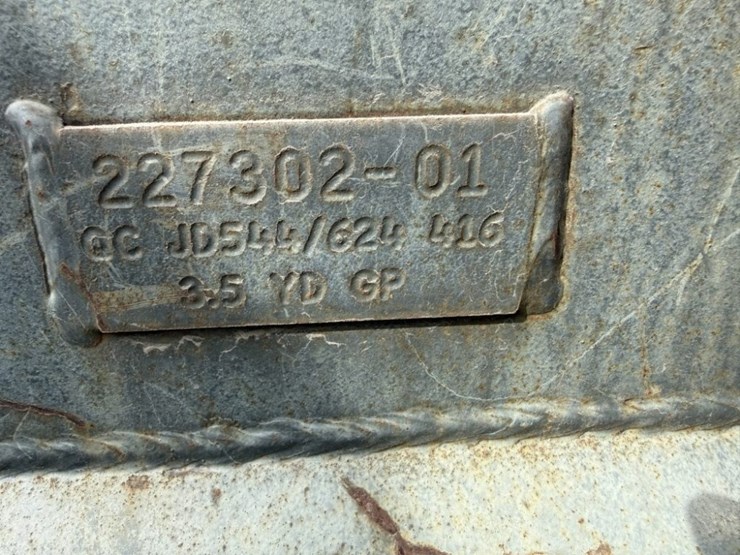 2017-case-621g-image-26