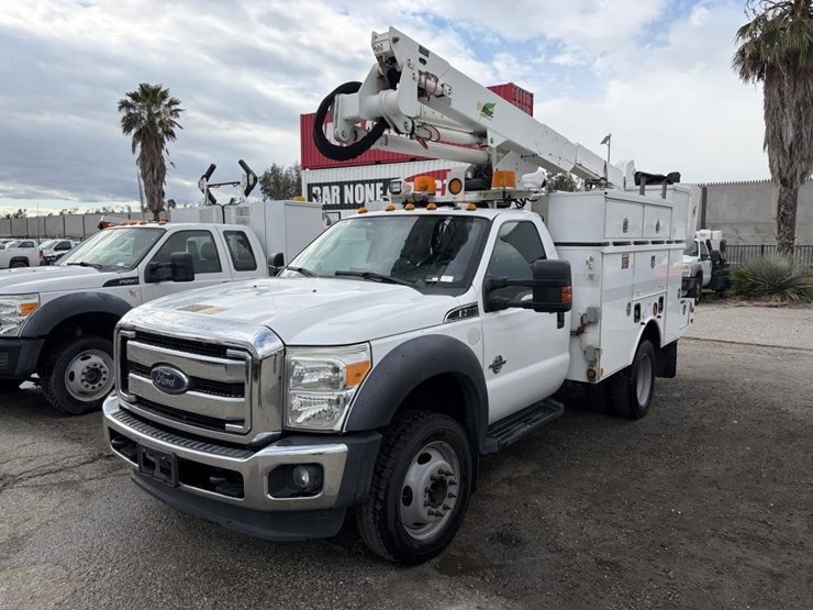 2016-ford-f550-image-1
