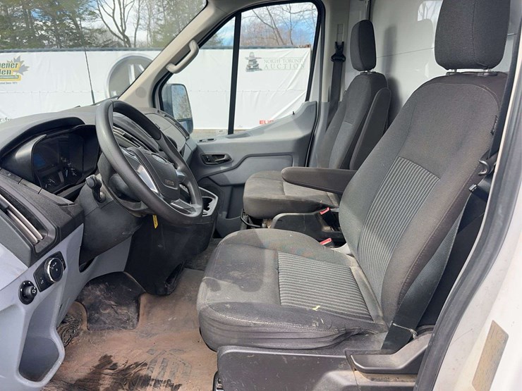 2018-ford-transit-image-18