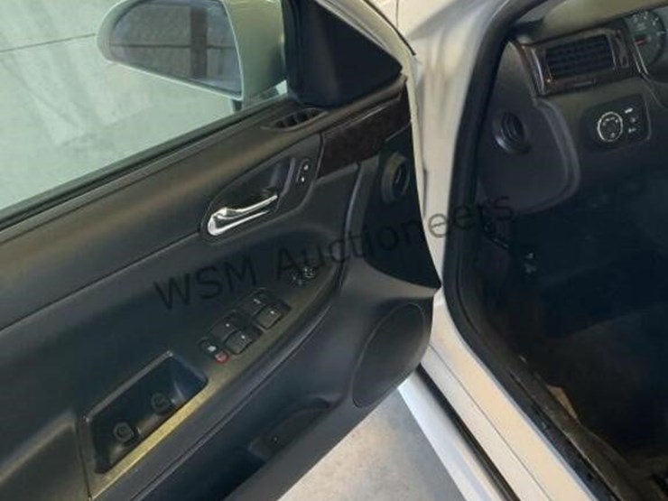 2015-chevrolet-impala-sdn-image-22