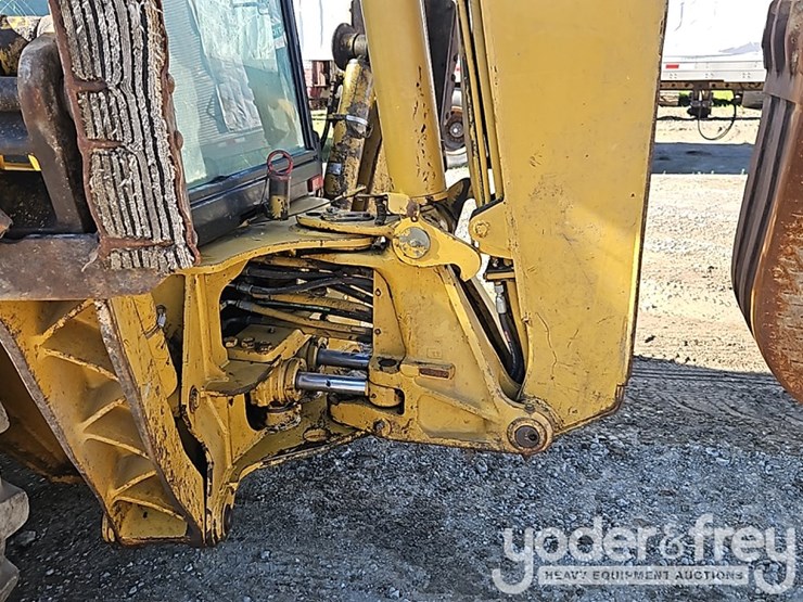 caterpillar-426c-image-13