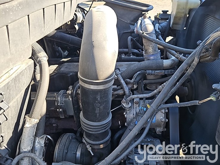 2008-international-7400-image-32