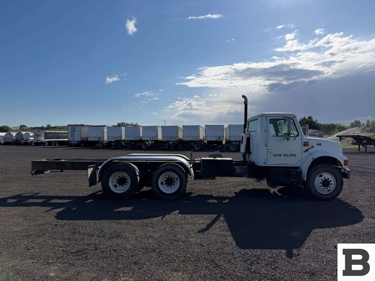 1998-international-f-4900-cab-&-chassis-truck-image-6