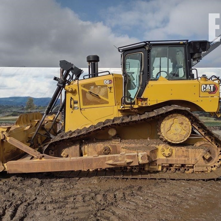 CATERPILLAR D6