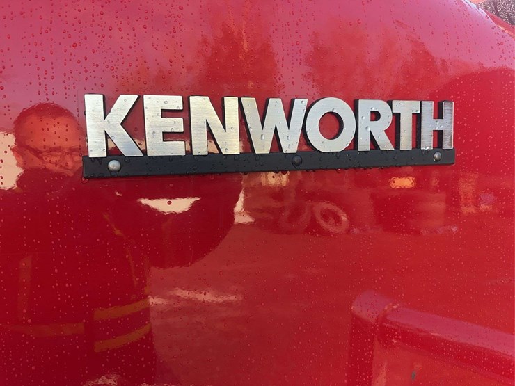 2022-kenworth-t800-image-13