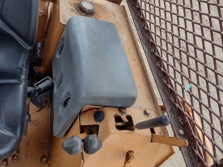 1995-case-550e-image-9